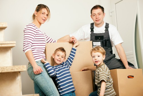 Removal truck hire for a move in Elephant and Castle