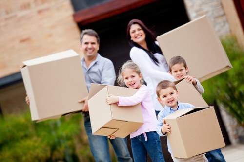 Flexible storage services for moving, renovation and business use in Elephant and Castle